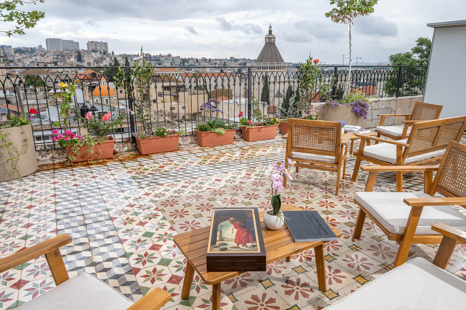 Nazareth El Khan guesthouse and art atmosphere